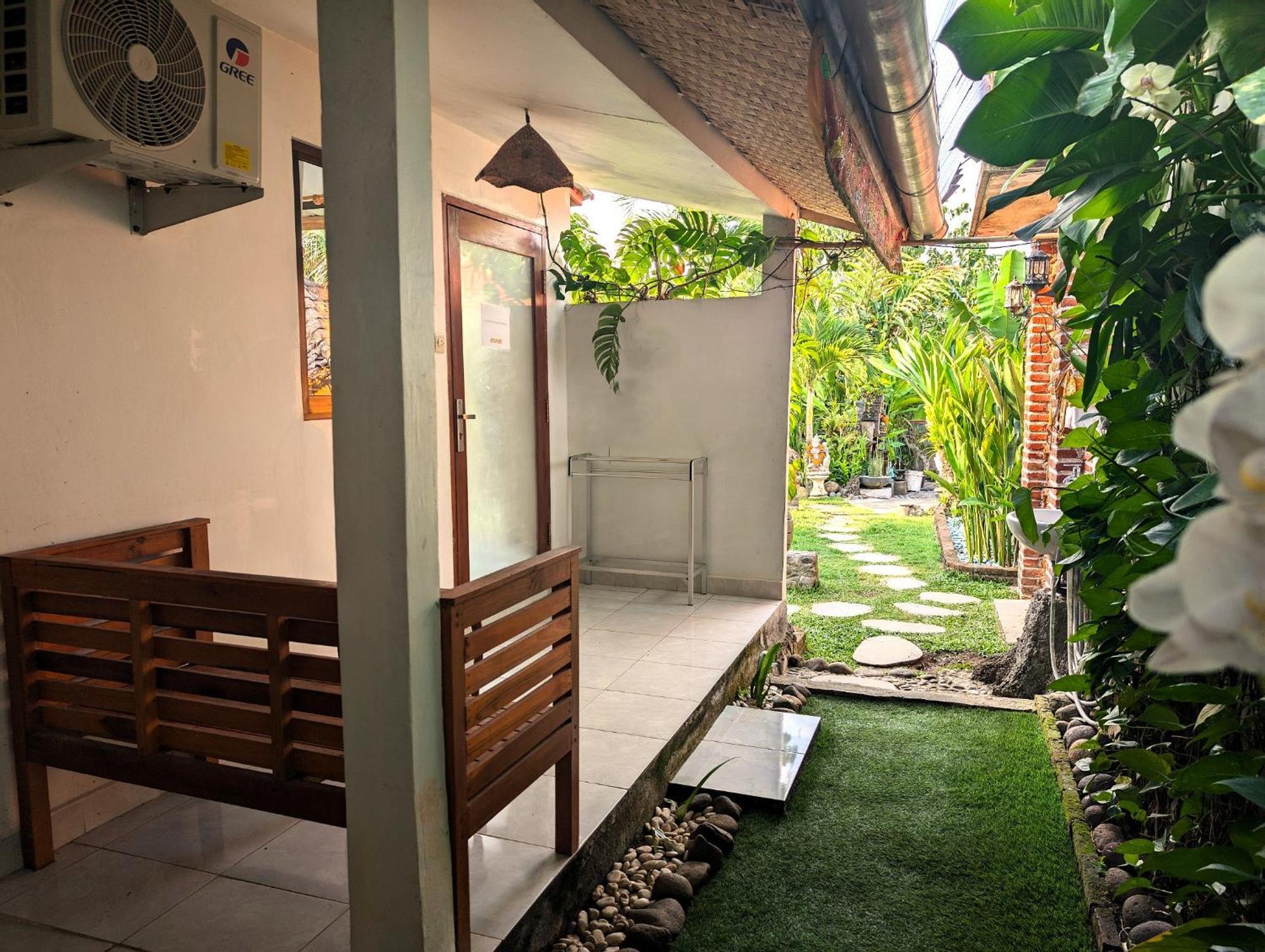 Ayumar Homestay Medewi Пулукан Номер фото